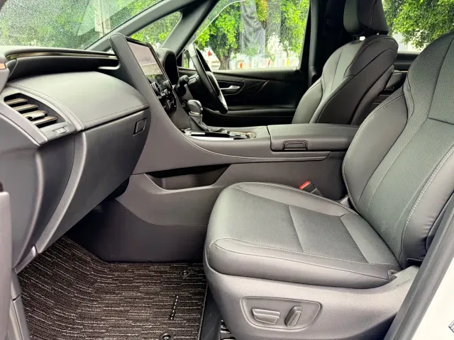 Toyota Alphard — Фото автомобиля 16