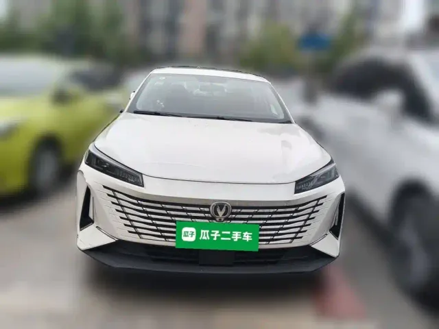 Changan Eado — Фото автомобиля 22