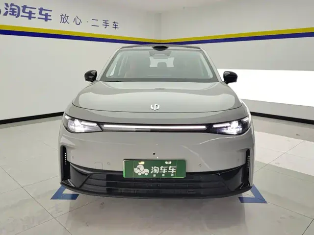 Leapmotor C10 — Фото автомобиля 2