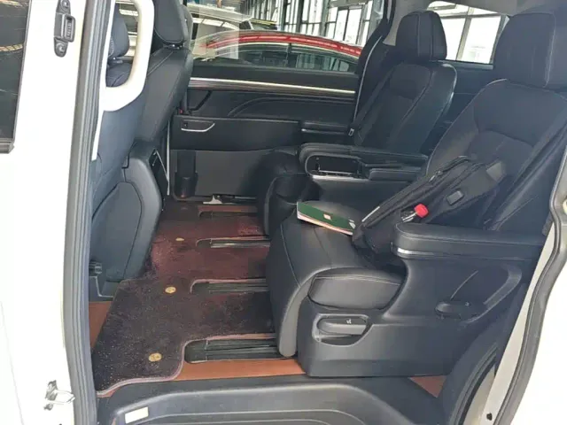 GAC Trumpchi M8 — Фото автомобиля 16
