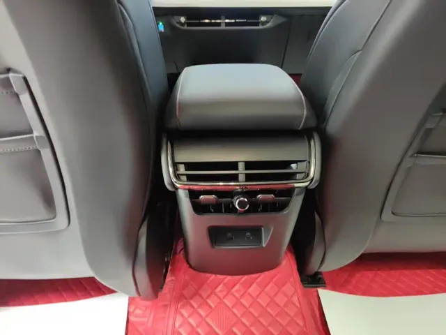Ford Mondeo — Фото автомобиля 25