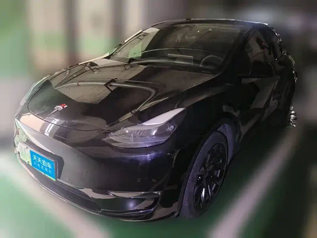 Фотография автомобиля — Tesla Model Y