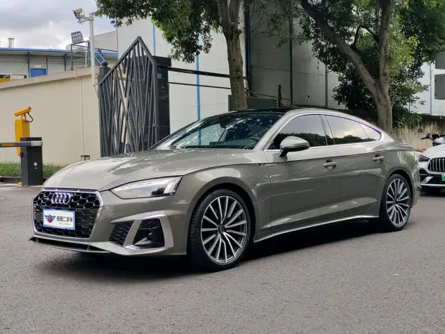 Фотография автомобиля — Audi A5