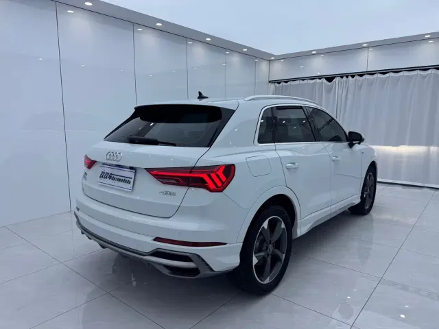 Audi Q3 — Фото автомобиля 4