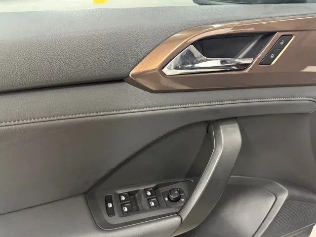 Volkswagen Tharu — Фото автомобиля 11