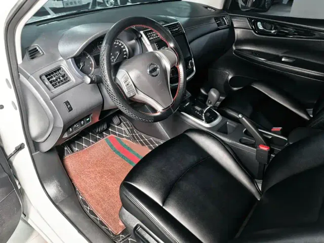 Nissan Tiida — Фото автомобиля 9
