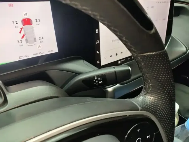 Xpeng P7 — Фото автомобиля 13