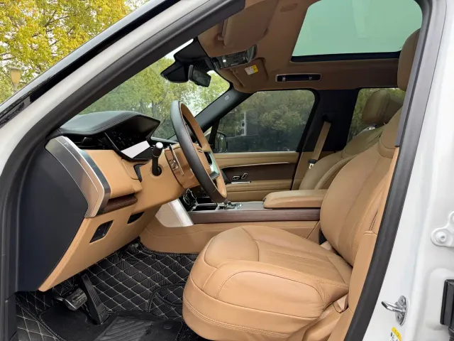 Land Rover Range Rover — Фото автомобиля 3