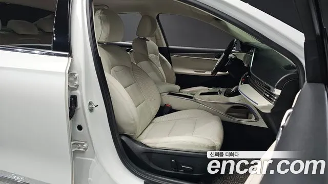 Hyundai Grandeur Новый Grandeur IG — Фото автомобиля 10
