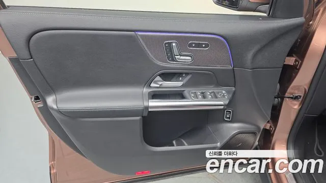 Mercedes-Benz EQA — Фото автомобиля 23
