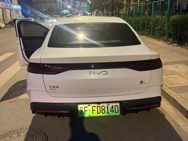 BYD Qin L — Фото автомобиля 2