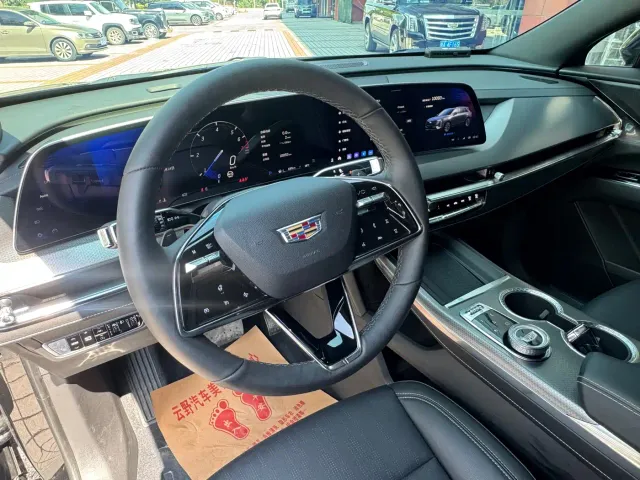 Cadillac XT5 — Фото автомобиля 8