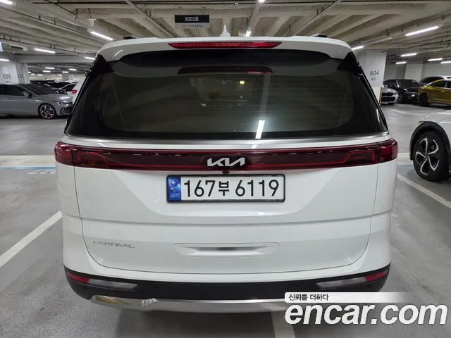Kia Carnival — Фото автомобиля 3