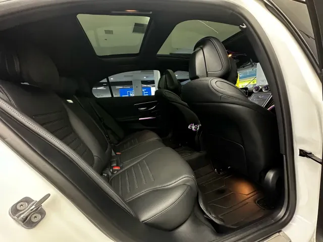 Mercedes-Benz C-Class — Фото автомобиля 20