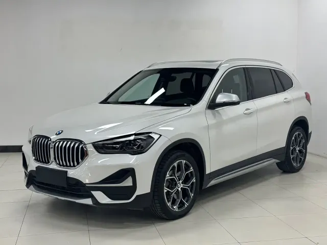Фотография автомобиля — BMW X1