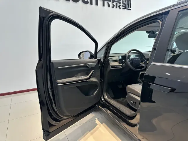 Maxus Dajia 7 — Фото автомобиля 6