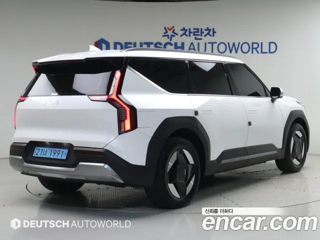 Kia EV9 — Фото автомобиля 4