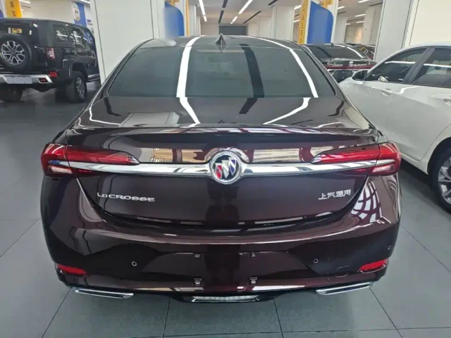 Buick LaCrosse — Фото автомобиля 5