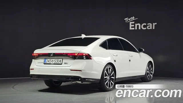Honda Accord — Фото автомобиля 2