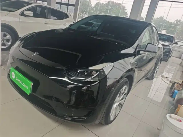 Фотография автомобиля — Tesla Model Y