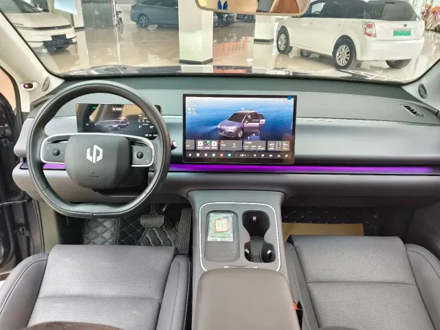 Leapmotor C10 — Фото автомобиля 5
