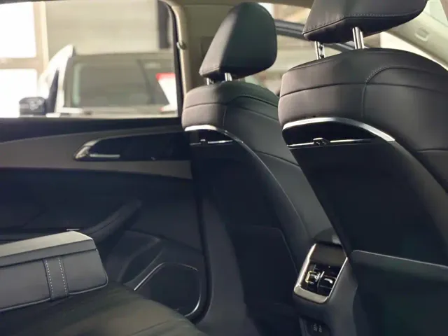 Hongqi H5 — Фото автомобиля 5