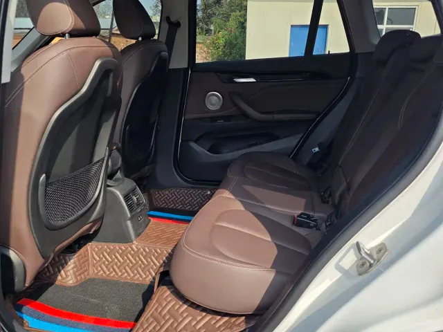 BMW X1 — Фото автомобиля 11