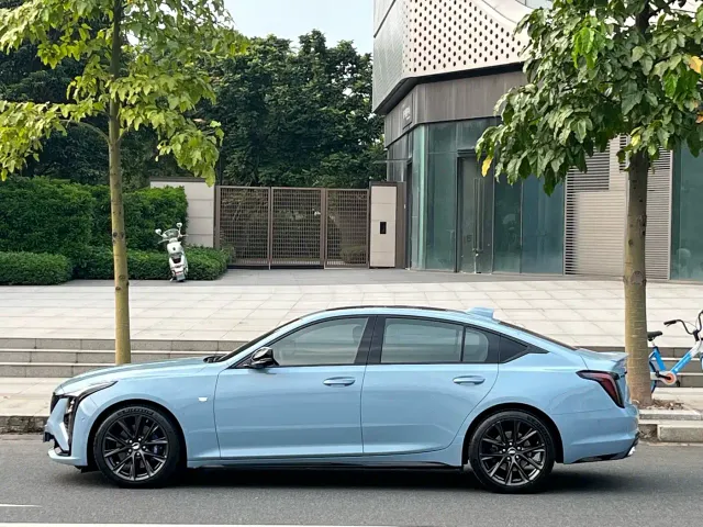 Cadillac CT5 — Фото автомобиля 7