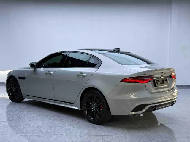 Jaguar XEL — Фото автомобиля 10