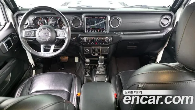 Jeep Wrangler JL — Фото автомобиля 10
