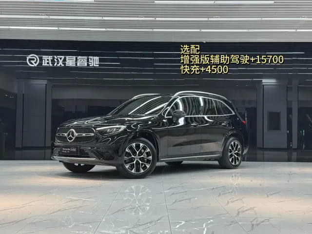 Фотография автомобиля — Mercedes-Benz GLC-Class