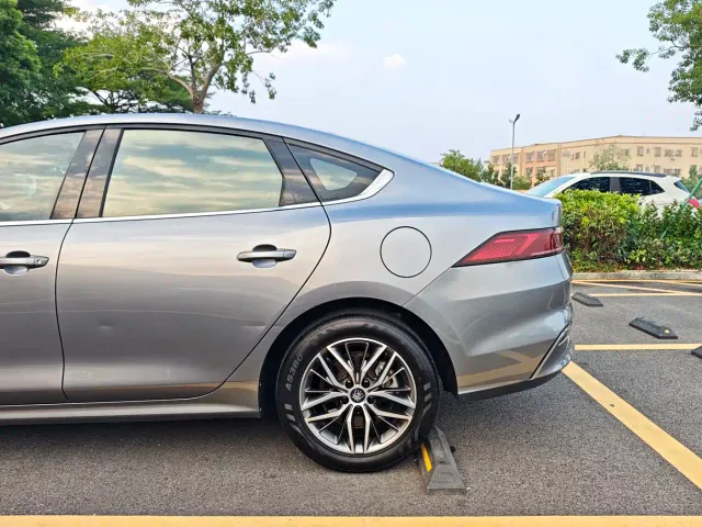 BYD Qin PLUS — Фото автомобиля 25