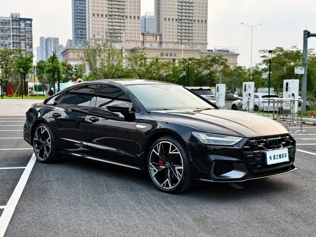 Audi A7L — Фото автомобиля 4