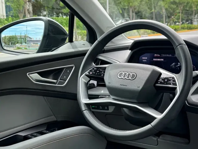 Audi Q5 e-tron — Фото автомобиля 23
