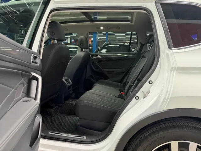 Volkswagen Tiguan L — Фото автомобиля 8