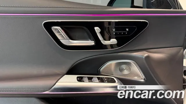 Mercedes-Benz E-Class — Фото автомобиля 18