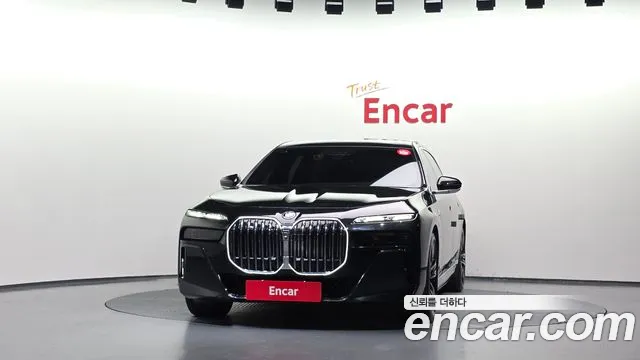 BMW 7-Series 7 серия (G70) — Фото автомобиля 3