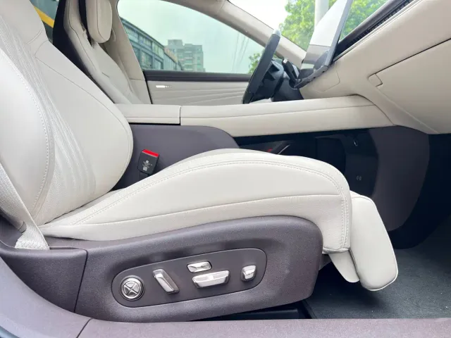 Xiaomi Auto Xiaomi SU7 2026 All-Wheel Drive Edition — Фото автомобиля 20
