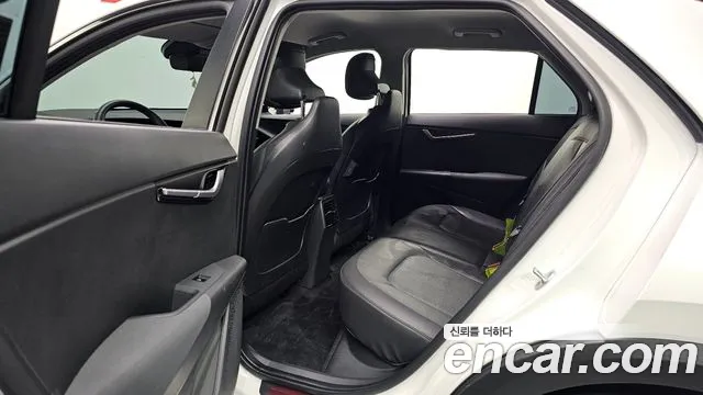 Kia Niro — Фото автомобиля 18