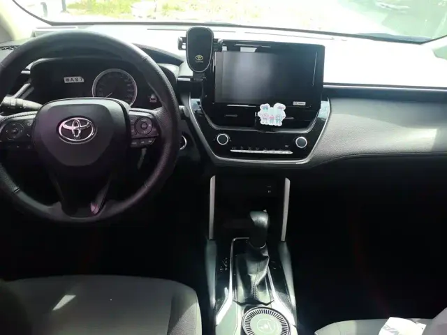 Toyota Corolla Cross — Фото автомобиля 12