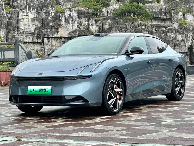 Lynk & Co Z10 — Фото автомобиля 3