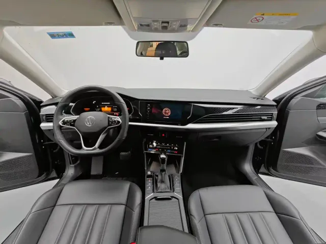 Volkswagen Passat — Фото автомобиля 13