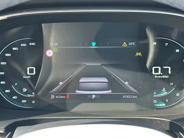 Roewe iMAX8 — Фото автомобиля 26