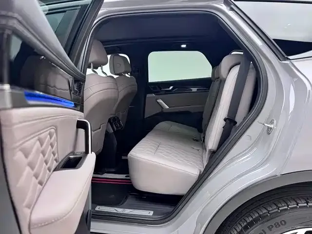BYD Tang — Фото автомобиля 6