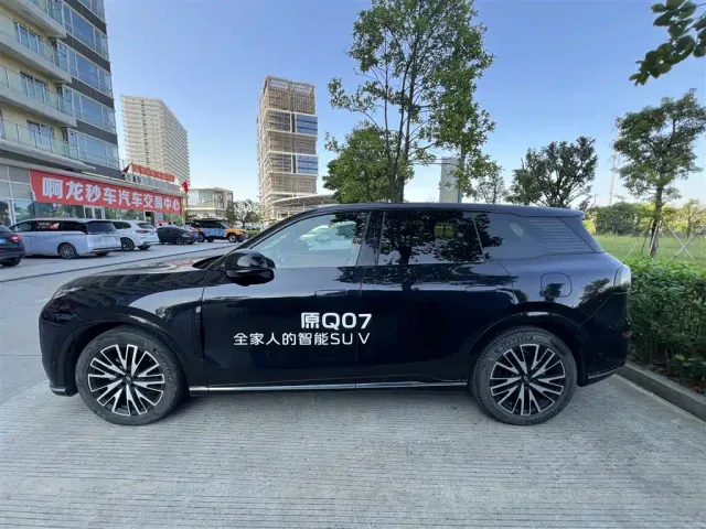 Changan Qiyuan Q07 — Фото автомобиля 3