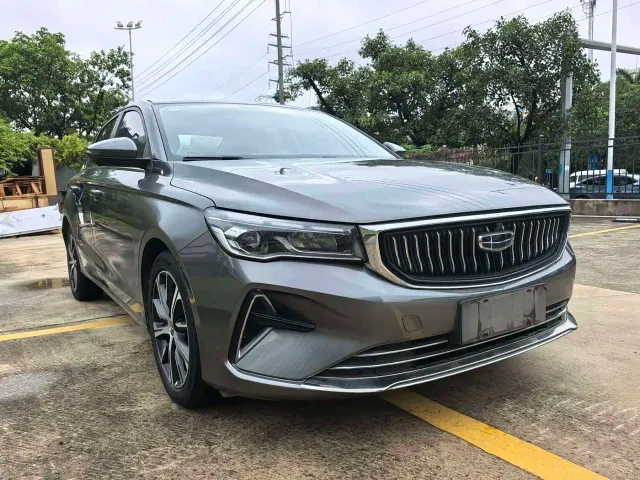 Geely Emgrand — Фото автомобиля 3