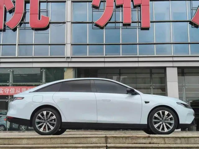 Leapmotor C01 — Фото автомобиля 7