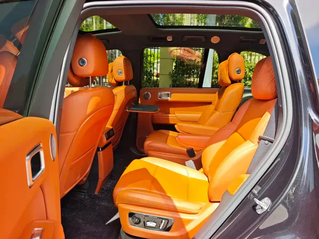 Li Auto L8 — Фото автомобиля 8