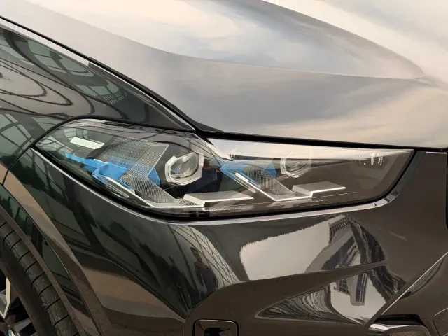 BMW BMW X5 2023 xDrive 40Li M Sport Black Night Package — Фото автомобиля 6