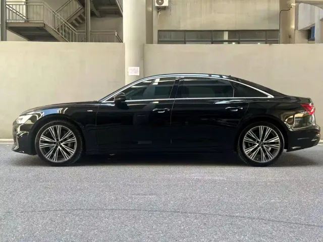 Audi A6L — Фото автомобиля 3